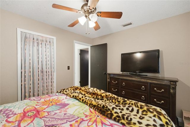 1166 SE 44TH AVENUE, Ocala, FL 34471