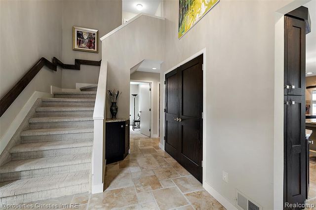 1739 Ridge Road, White Lake, MI 48383