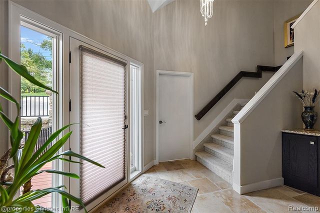 1739 Ridge Road, White Lake, MI 48383