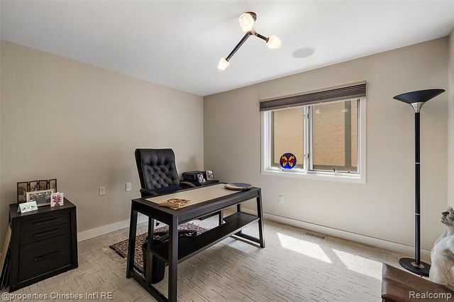 1739 Ridge Road, White Lake, MI 48383