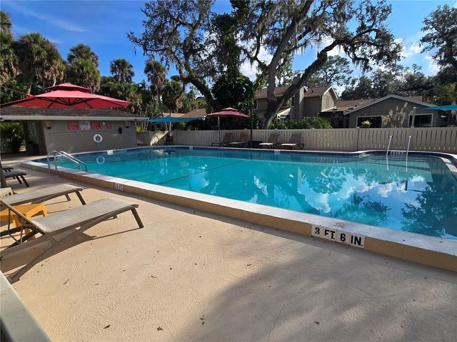 4548 FOREST WOOD TRAIL 27, Sarasota, FL 34241