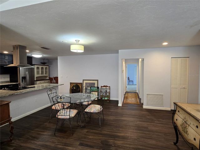 4548 FOREST WOOD TRAIL 27, Sarasota, FL 34241