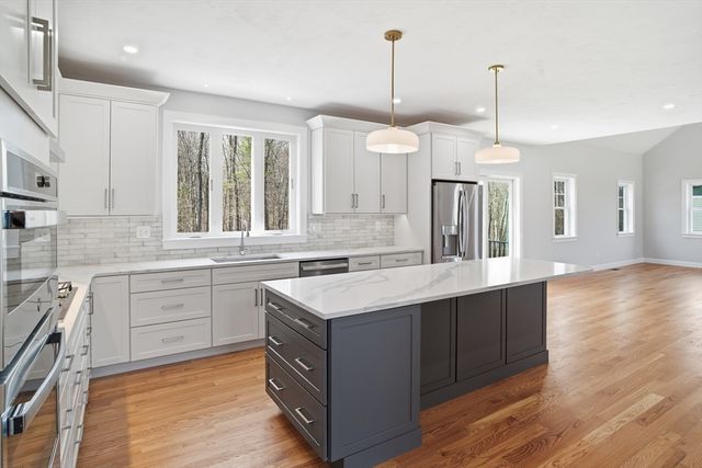 16 St Paul Lane Lot 20, Westford, MA 01886