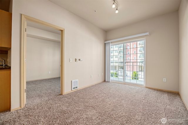 1031 N State Street #107, Bellingham, WA 98225