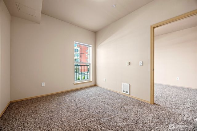 1031 N State Street #107, Bellingham, WA 98225