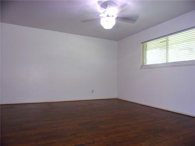 609 Brock Dr, Corpus Christi, TX 78412