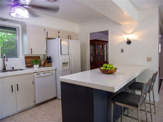 609 Brock Dr, Corpus Christi, TX 78412