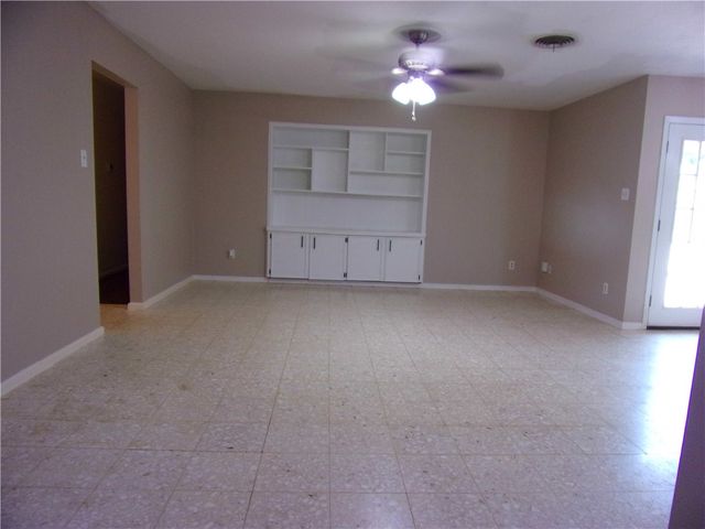 609 Brock Dr, Corpus Christi, TX 78412