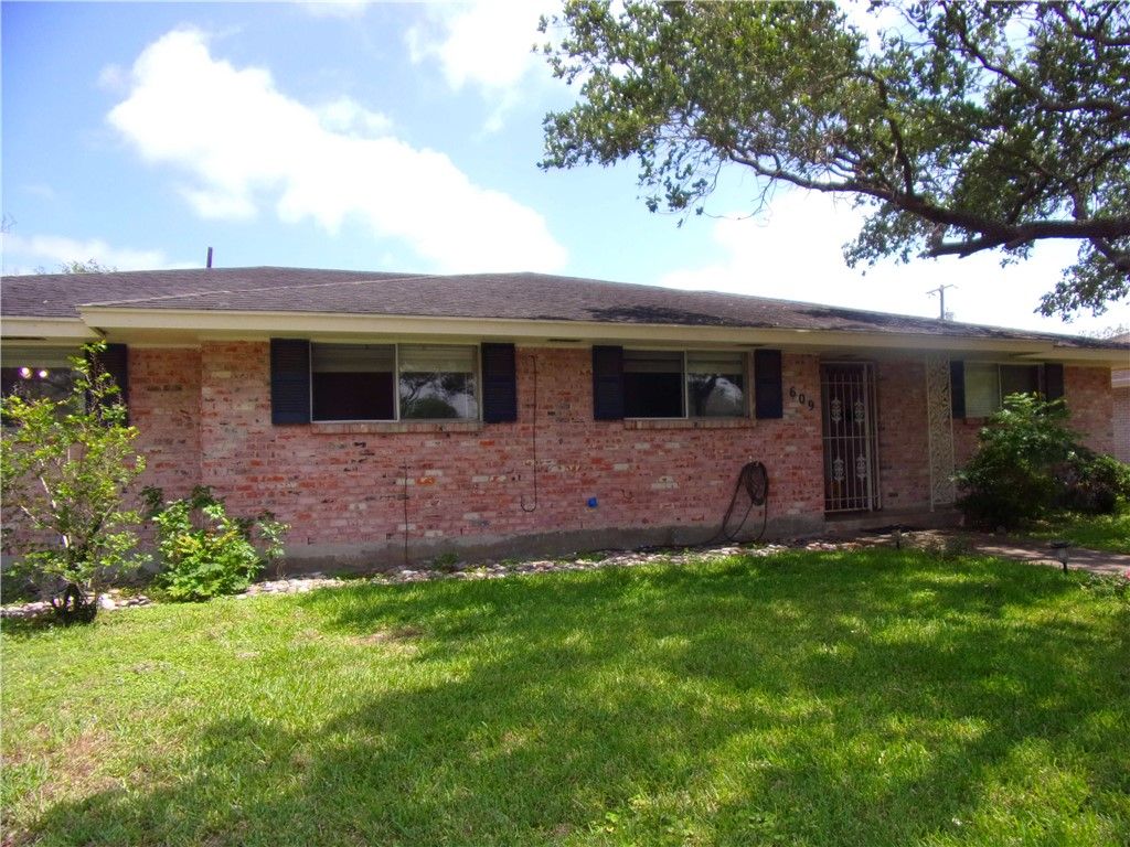 609 Brock Dr, Corpus Christi, TX 78412