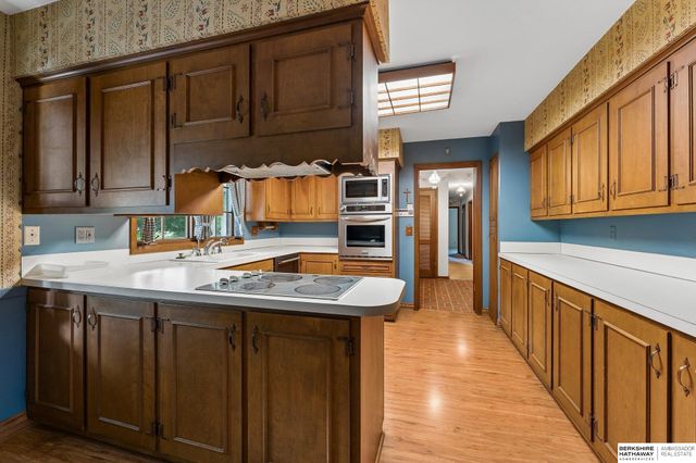 10725 Cedar Street, Omaha, NE 68124