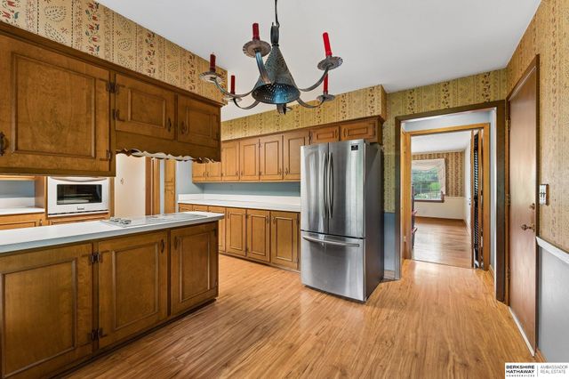 10725 Cedar Street, Omaha, NE 68124