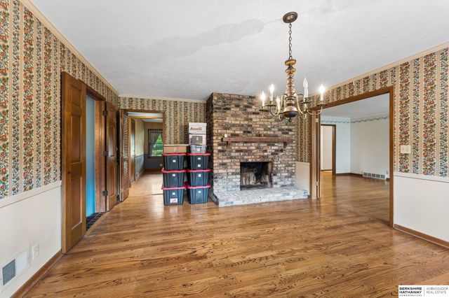 10725 Cedar Street, Omaha, NE 68124