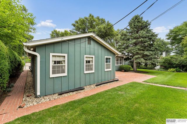 10725 Cedar Street, Omaha, NE 68124