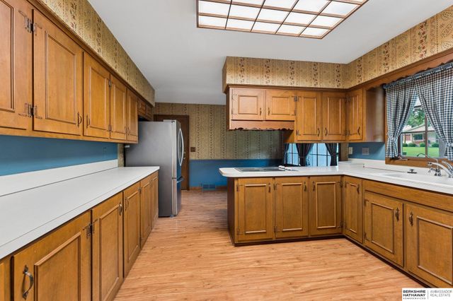 10725 Cedar Street, Omaha, NE 68124