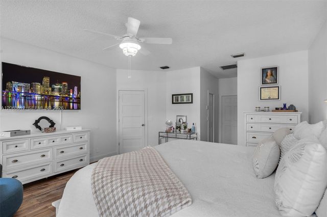 11834 Highland Place, Coral Springs, FL 33071