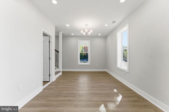 9204 DOUGLAS ST, Manassas, VA 20110