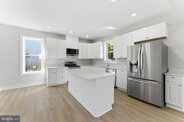 9204 DOUGLAS ST, Manassas, VA 20110