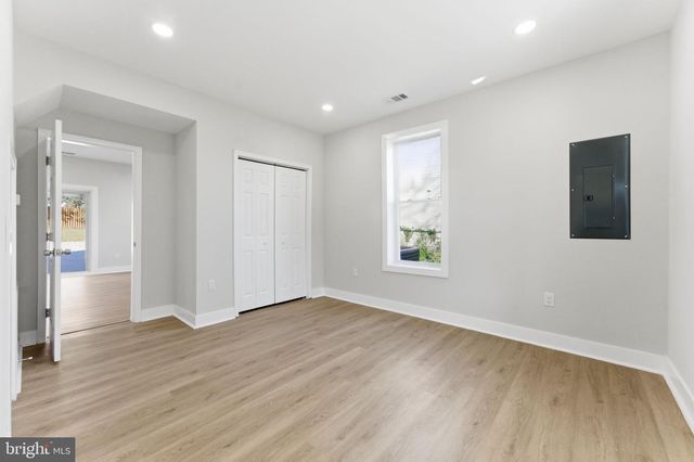 9204 DOUGLAS ST, Manassas, VA 20110