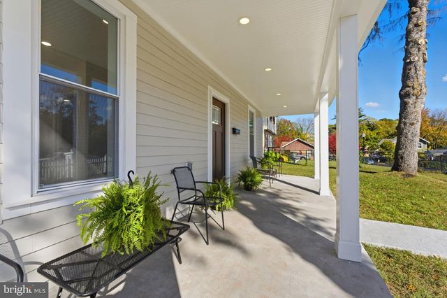 9204 DOUGLAS ST, Manassas, VA 20110