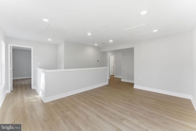 9204 DOUGLAS ST, Manassas, VA 20110