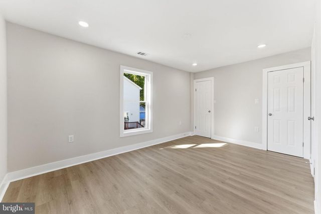 9204 DOUGLAS ST, Manassas, VA 20110