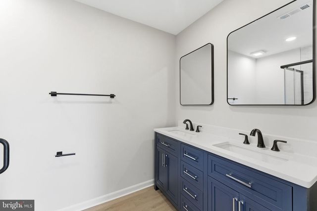 9204 DOUGLAS ST, Manassas, VA 20110