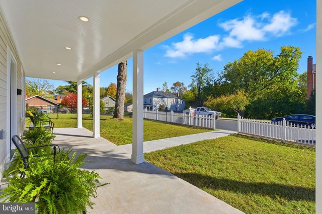 9204 DOUGLAS ST, Manassas, VA 20110