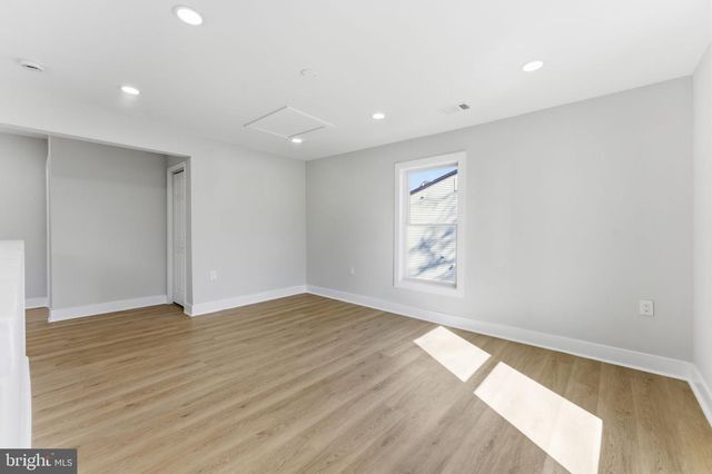 9204 DOUGLAS ST, Manassas, VA 20110