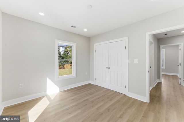 9204 DOUGLAS ST, Manassas, VA 20110