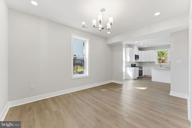 9204 DOUGLAS ST, Manassas, VA 20110