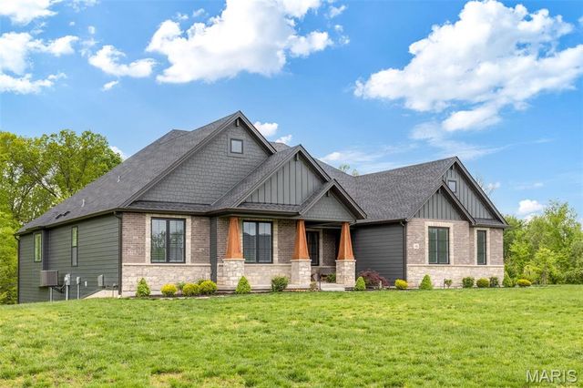 115 Markham Trail Lane, Defiance, MO 63341