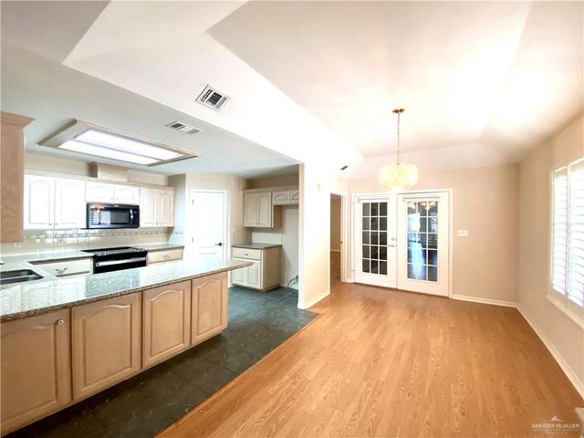 1500 E 1st Street, Mission, TX 78572