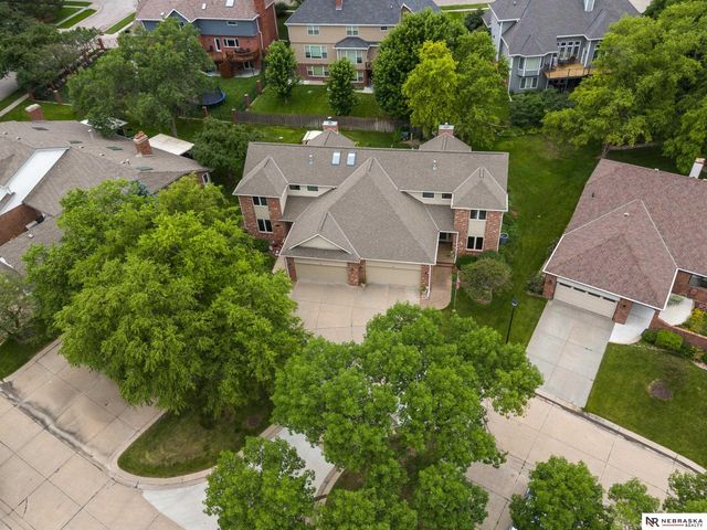 723 Lancashire Court, Lincoln, NE 68510