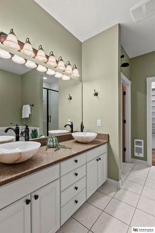 723 Lancashire Court, Lincoln, NE 68510