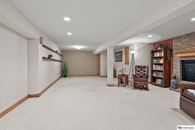 723 Lancashire Court, Lincoln, NE 68510