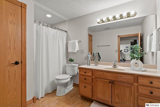 723 Lancashire Court, Lincoln, NE 68510