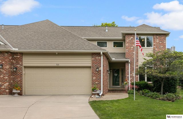 723 Lancashire Court, Lincoln, NE 68510