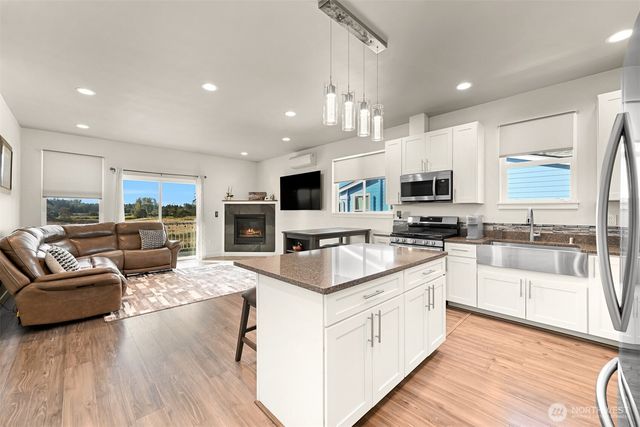 4761 S Golf Course Drive, Blaine, WA 98230