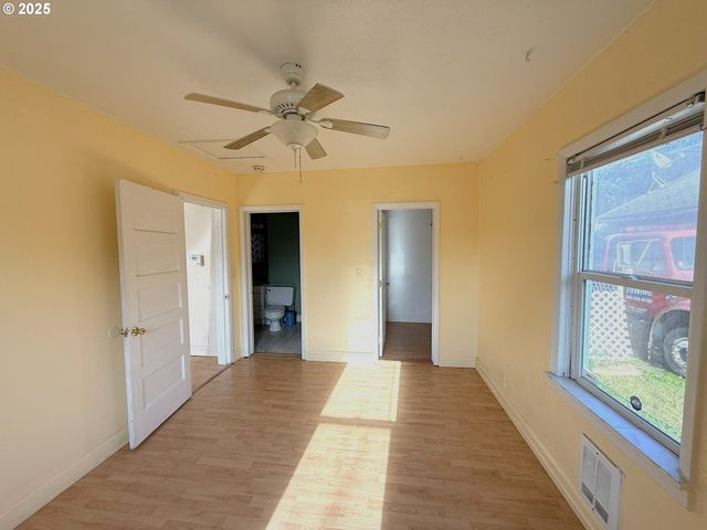 3102 GARFIELD St, Longview, WA 98632