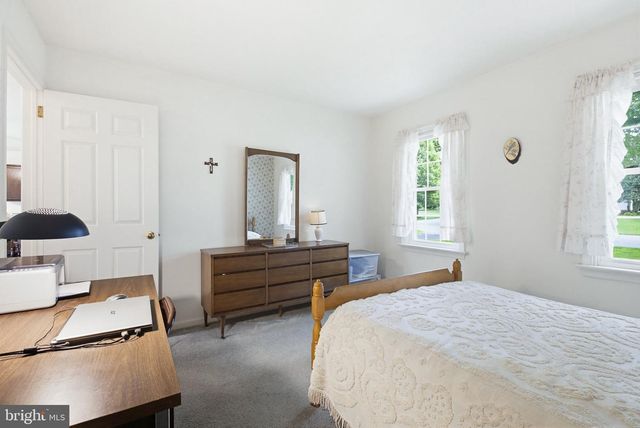 2311 STARLITE DR, Lancaster, PA 17602