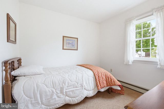 2311 STARLITE DR, Lancaster, PA 17602