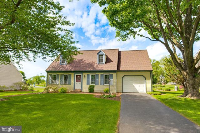 2311 STARLITE DR, Lancaster, PA 17602