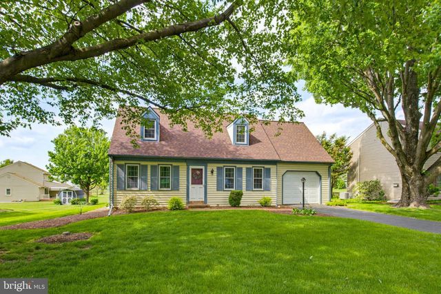 2311 STARLITE DR, Lancaster, PA 17602