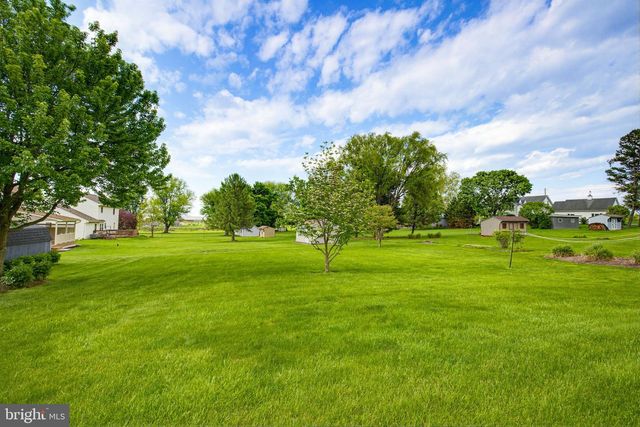 2311 STARLITE DR, Lancaster, PA 17602