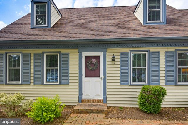 2311 STARLITE DR, Lancaster, PA 17602