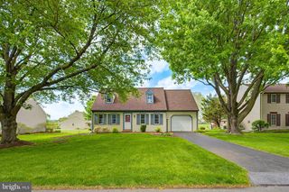2311 STARLITE DR, Lancaster, PA 17602