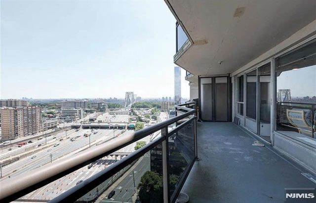 2077 Center Avenue, Fort Lee, NJ 07024