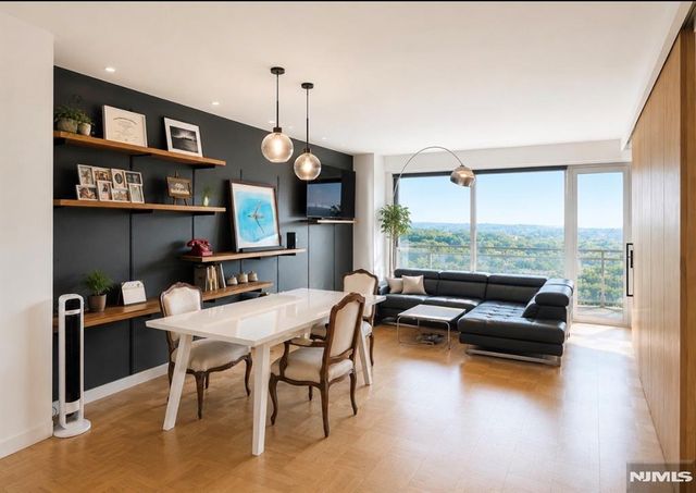 2077 Center Avenue, Fort Lee, NJ 07024