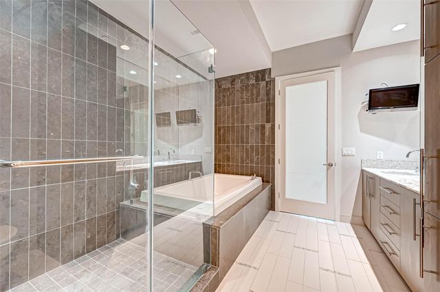 1600 Post Oak Boulevard 1402, Houston, TX 77056