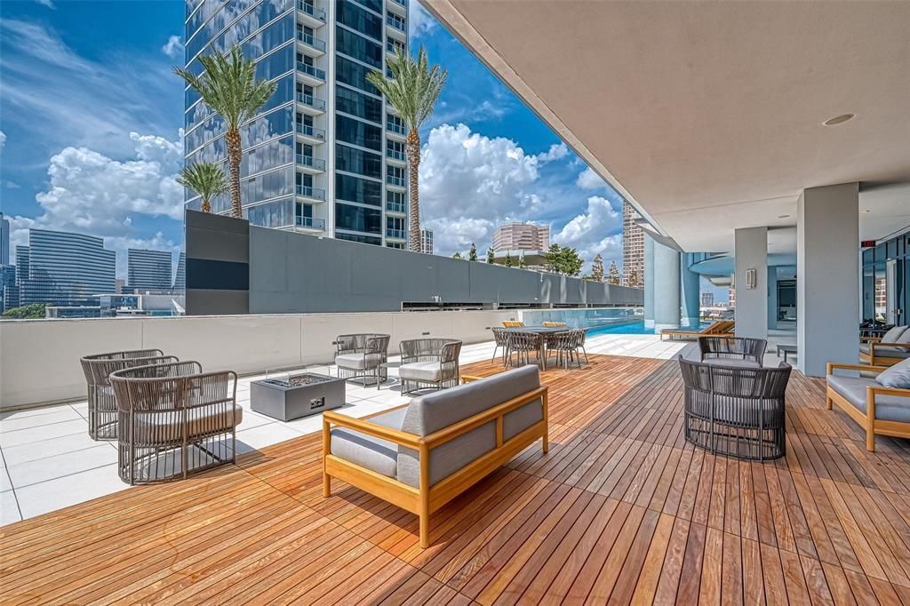 1600 Post Oak Boulevard 1402, Houston, TX 77056